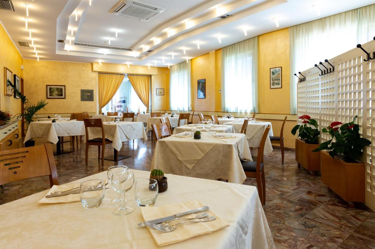 Hotel Belvedere Porto SantʼElpidio المظهر الخارجي الصورة
