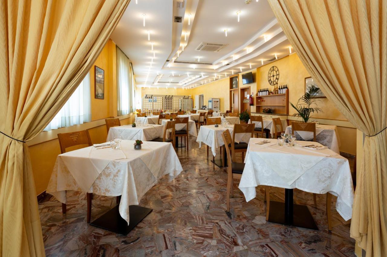 Hotel Belvedere Porto SantʼElpidio المظهر الخارجي الصورة
